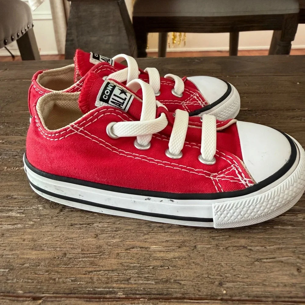 Converse Chuck Taylor All Star Red Low Top Sneakers Infant Size 6 7J236